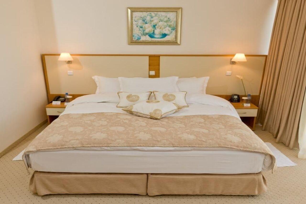 Apollo Spa Resort - Ultra All-Inclusive , Pools & Free Beach, Individual Ac In Every Room Golden Sands Exterior photo